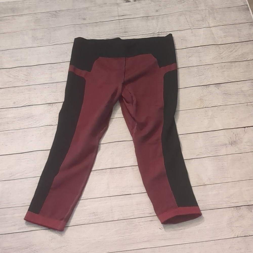 Under armour heat gear leggings size medium